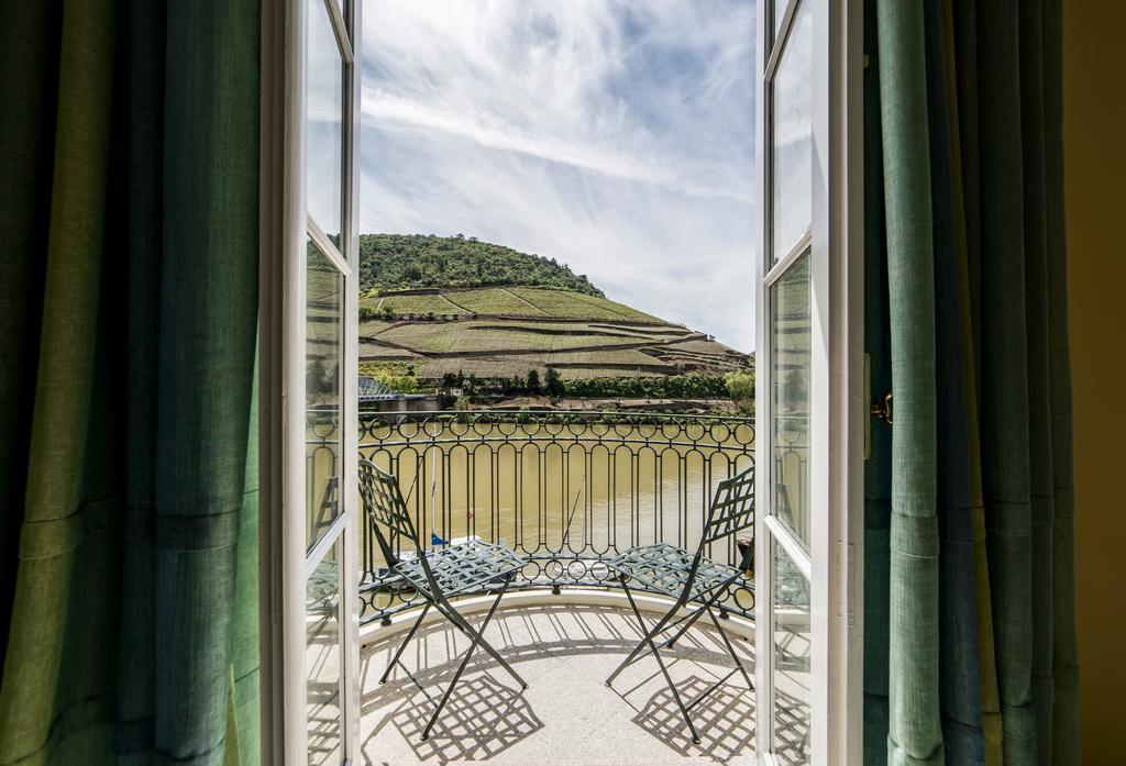 Hotel The Vintage House - Douro Pinhão Exterior foto A view of the Moselle from the hotel