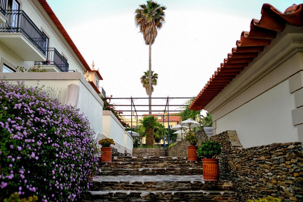 Hotel The Vintage House - Douro Pinhão Exterior foto The stairway to the gardens of the Pousada do Monte