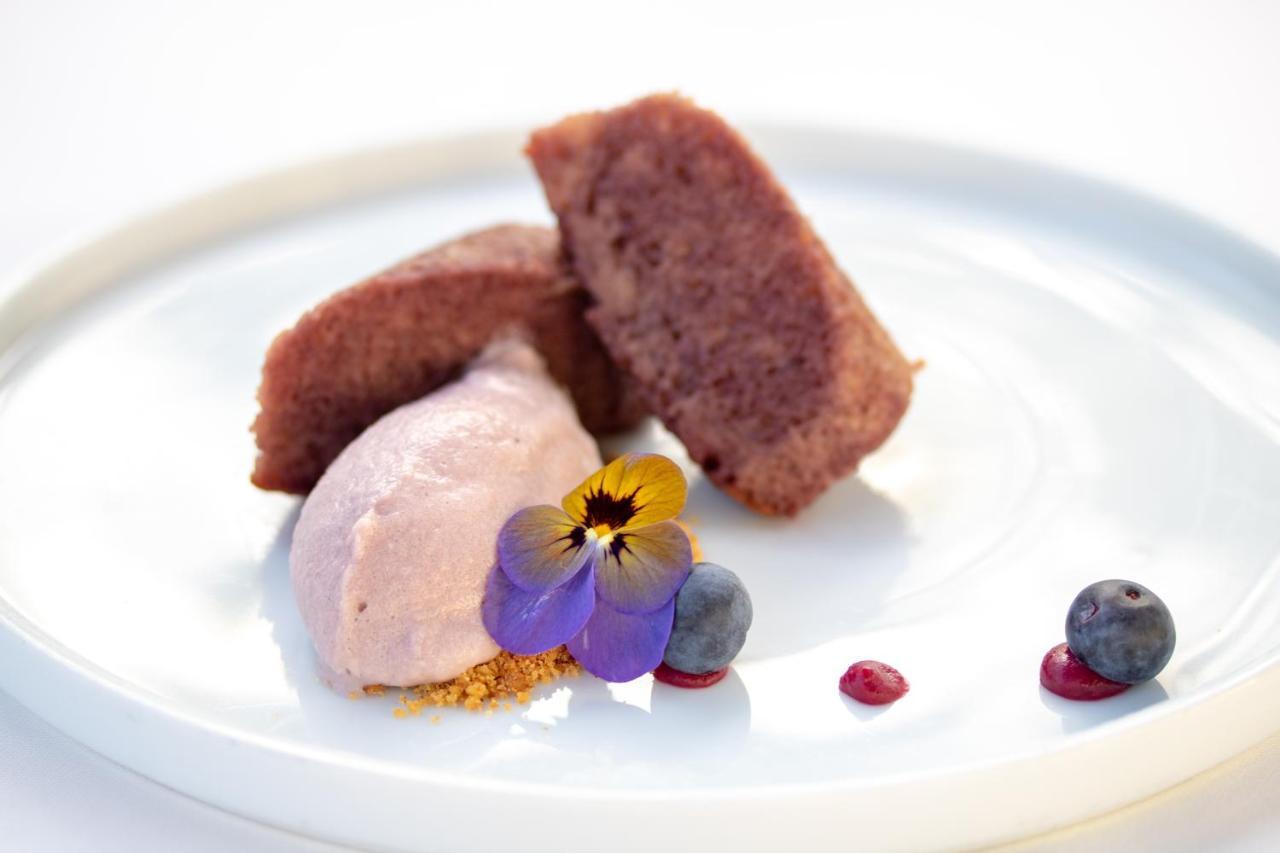 Hotel The Vintage House - Douro Pinhão Exterior foto A dessert prepared by the Culinary Institute of New York at Westchester